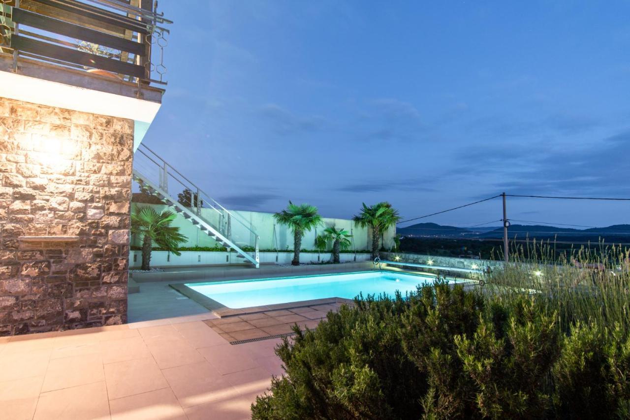 Apartment Trieste Hermes Art Sezana Bagian luar foto