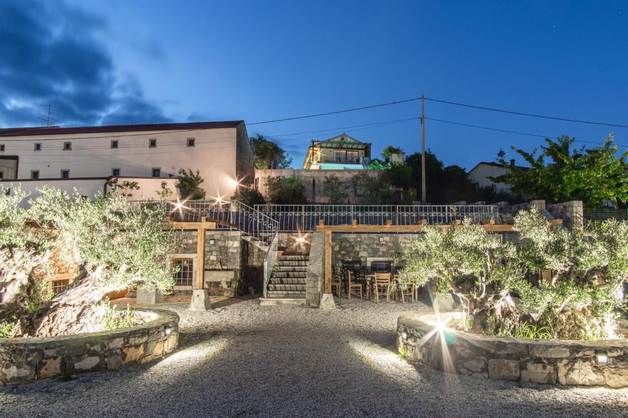 Apartment Trieste Hermes Art Sezana Bagian luar foto