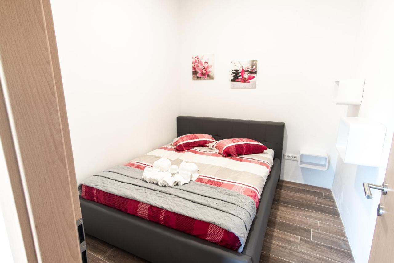 Apartment Trieste Hermes Art Sezana Bagian luar foto